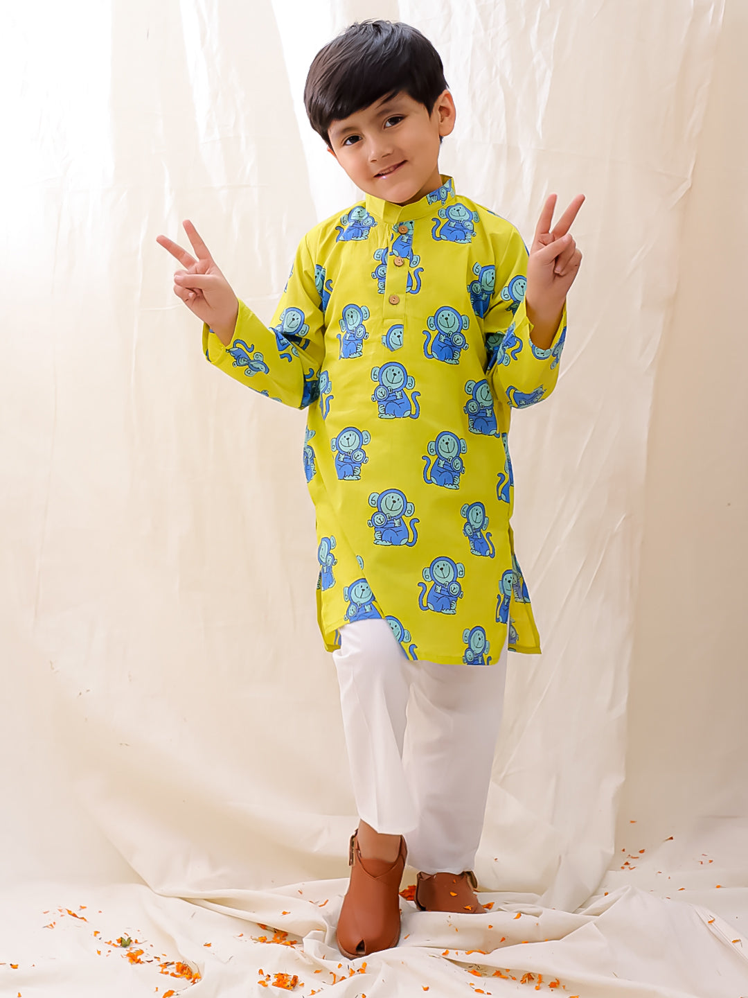 BownBee Pure Cotton Quirky Printed Full Sleeves Kurta Pajama Set For Boys - Yellow