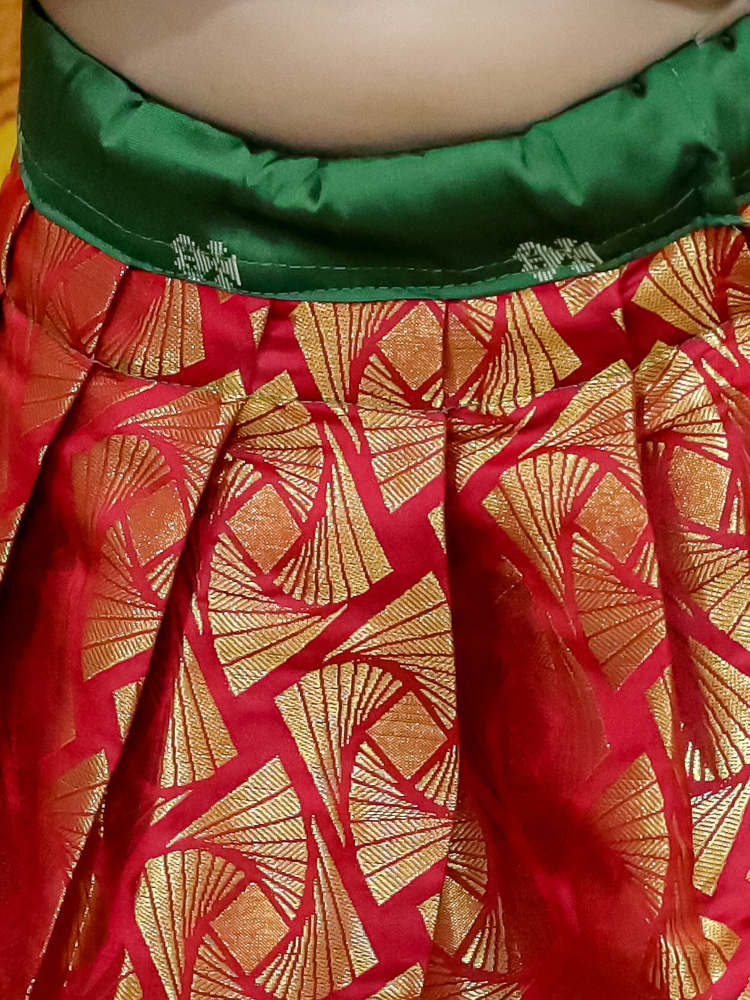 BownBee Half Sleeve South Indian Pavda Pattu Lehenga Choli - Green