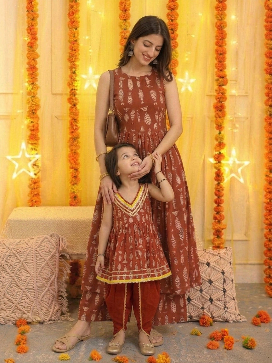 BownBee Mother And Daughter Quirky Printed Ethnic Suit Combo