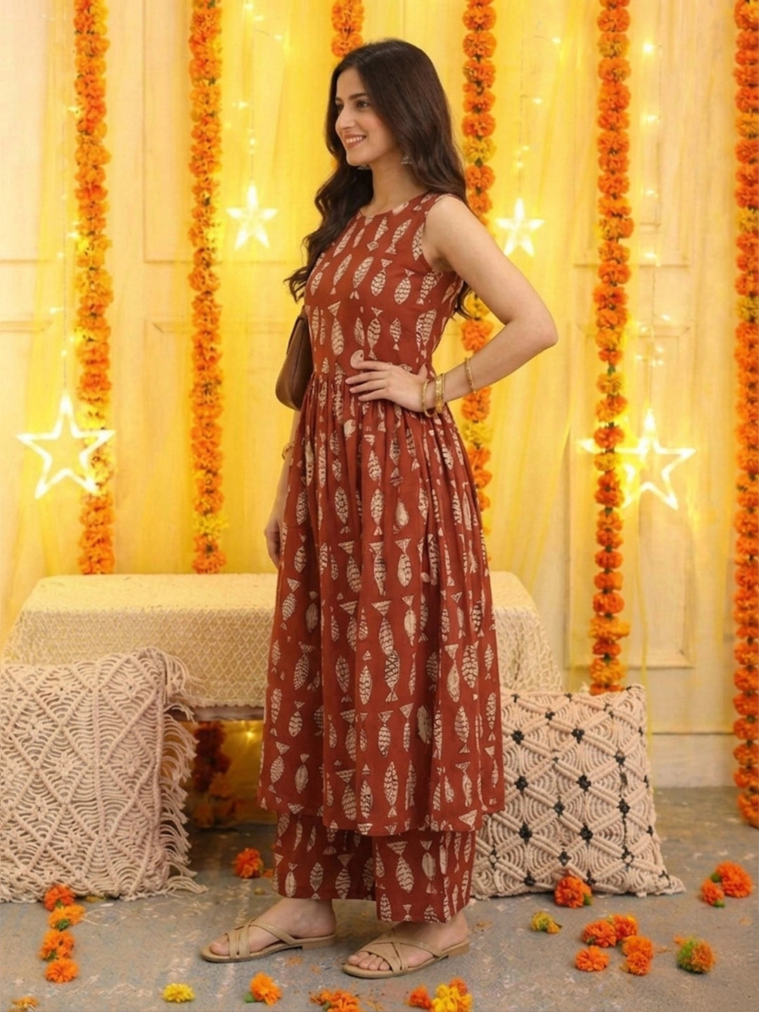 BownBee Sleeveless Fish Printed Kurti With Palazzo Set For Women