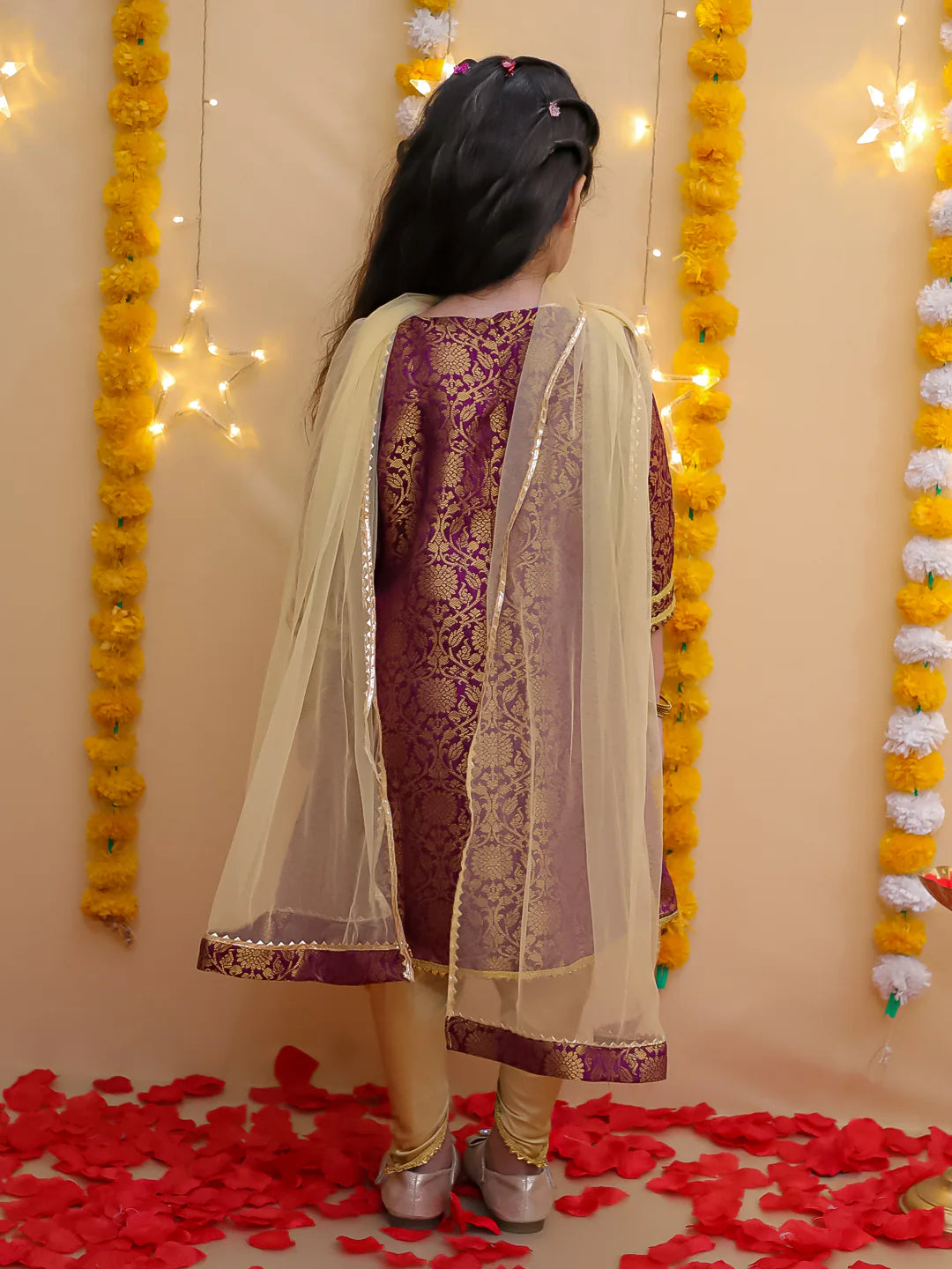 BownBee Wedding Quatersleeves Jacquard kurta With Tafetta Tulip Pants Set For Girls