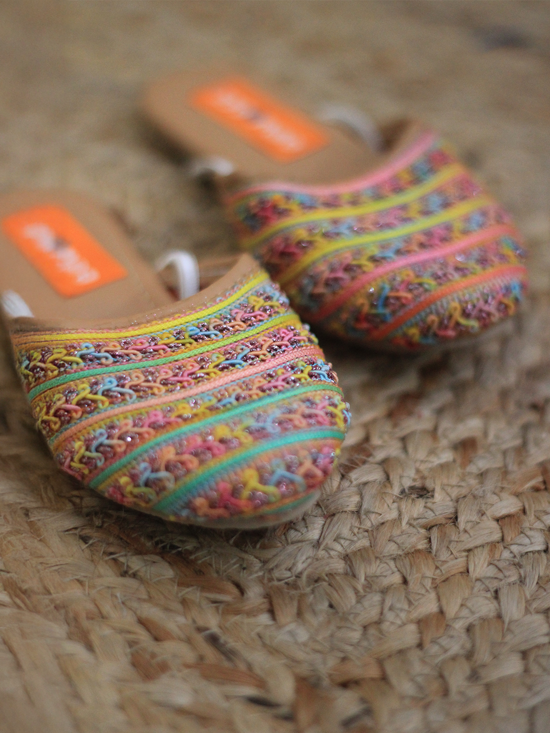 BownBee Embroidered Jutti For Girls