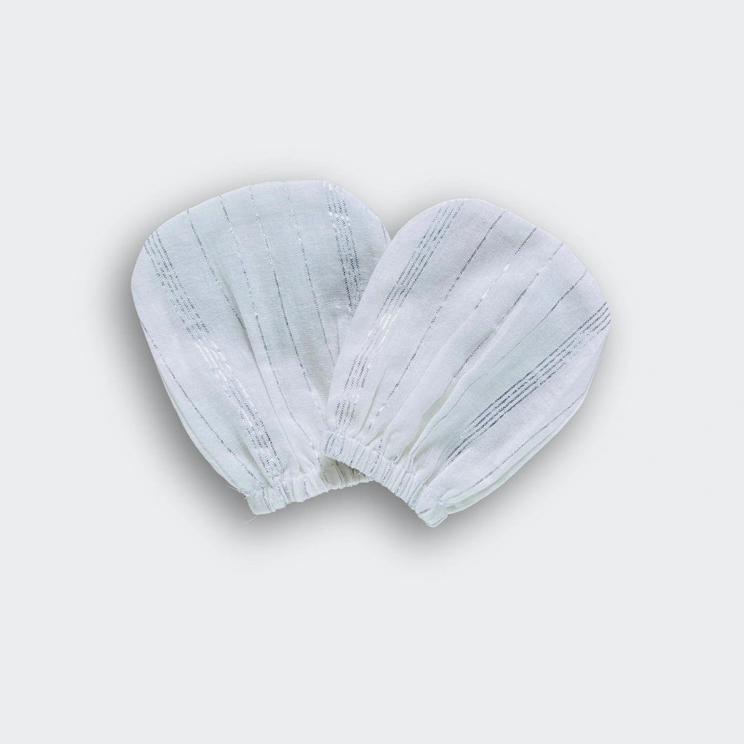 BownBee Pure Cotton Bandhani Printed Baby Gift Set Including Cap , Swaddle, Booties & Mittons