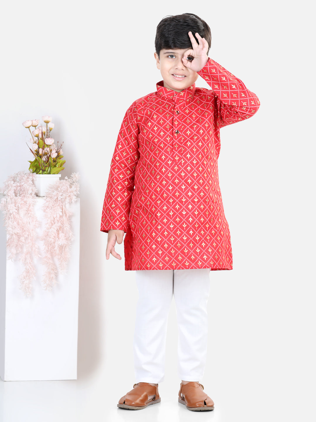 BownBee Full Sleeves Foil Motif Print Kurta With Pyjama Sets Maroon