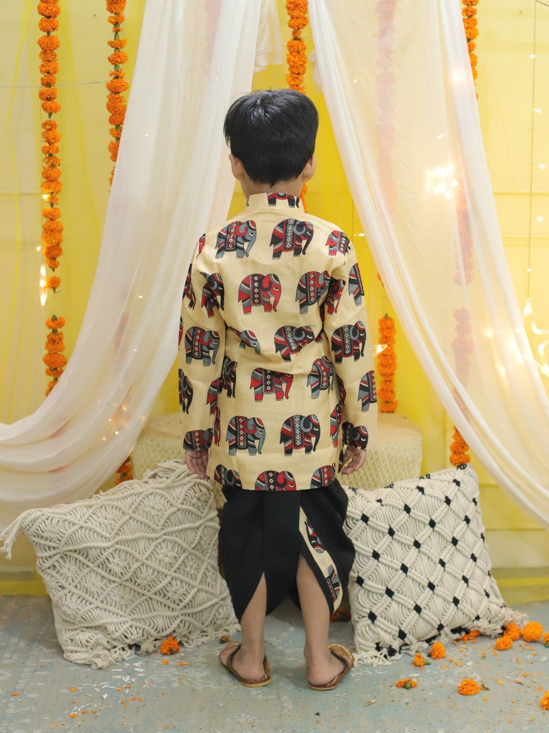 BownBee  Boys Ethnic Animal Hathi Print Full Sleeve Sherwani - Black