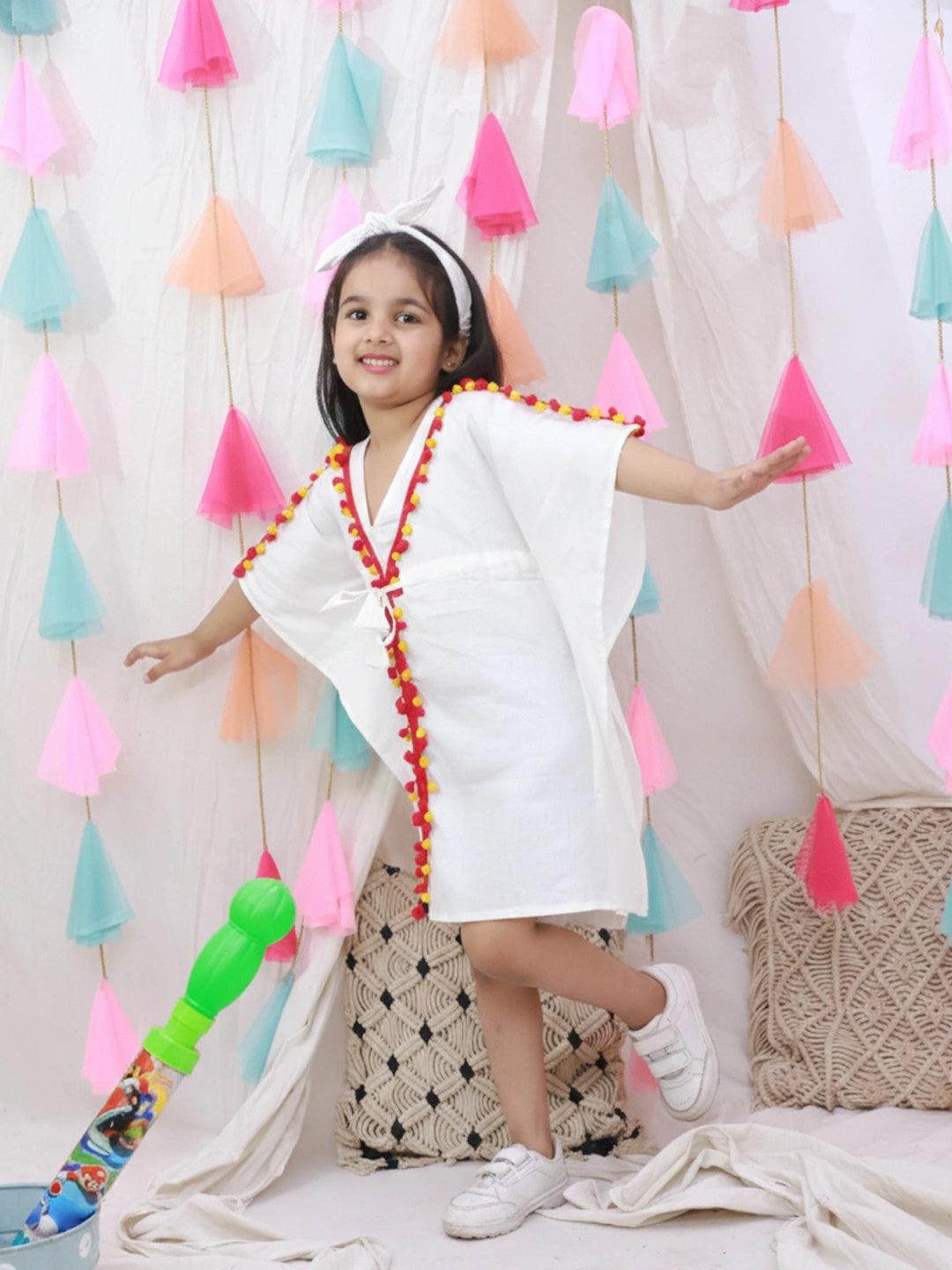 BownBee Kaftan Style Dress With Hairband For Girls - White