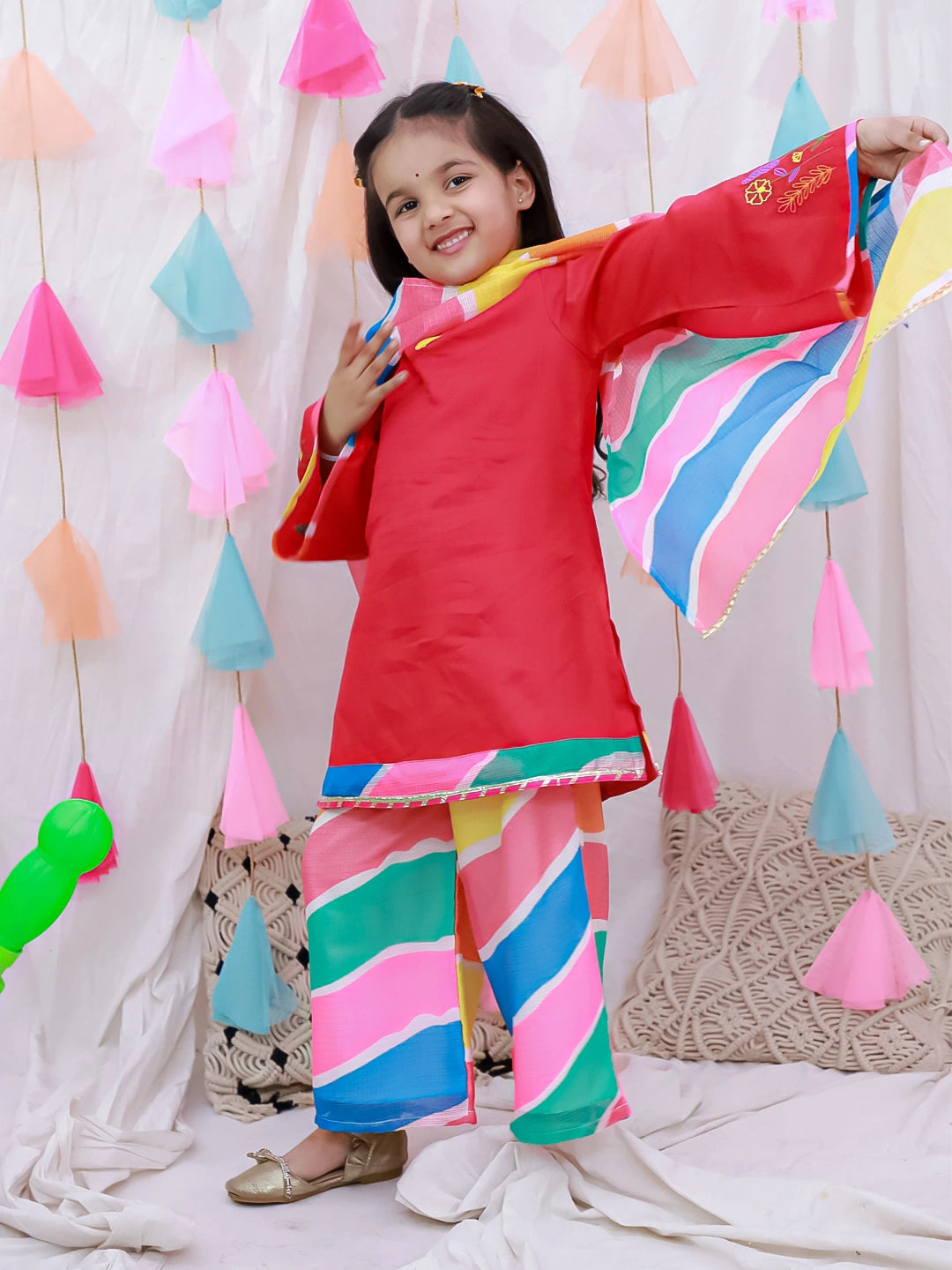 BownBee Embroidered Quater Sleeves Suit Set With Dupatta For Girls - White