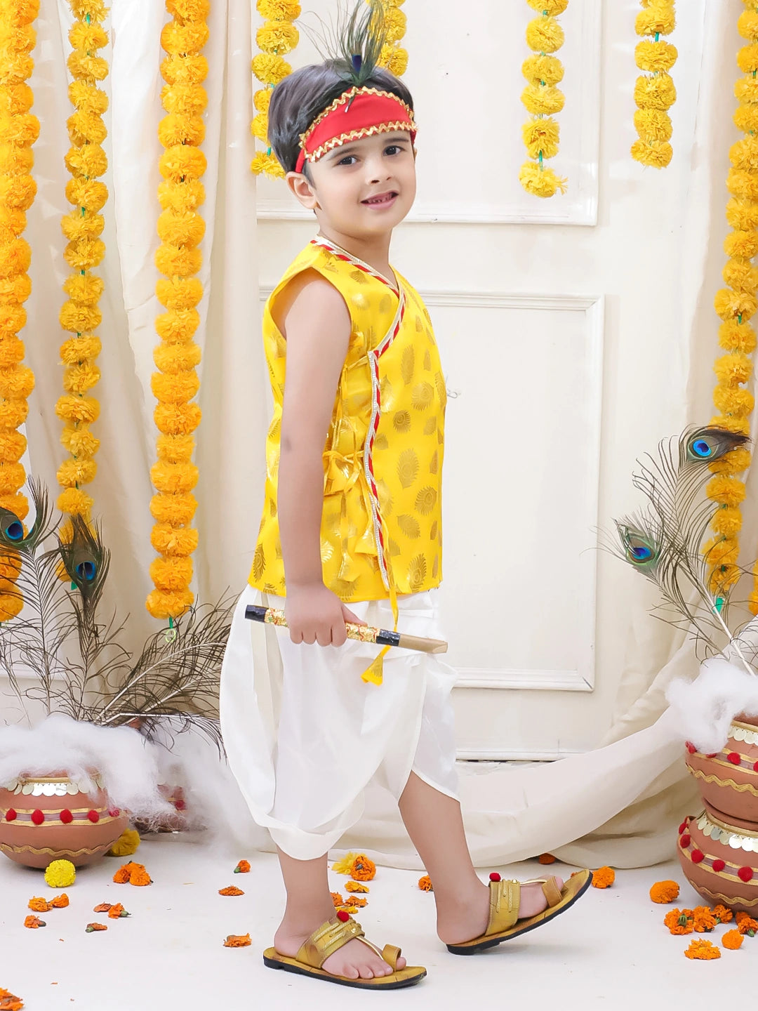 BownBee Morpankh Halfsleeve Dhoti Kurta With Mukut & Bansuri Set For Boys