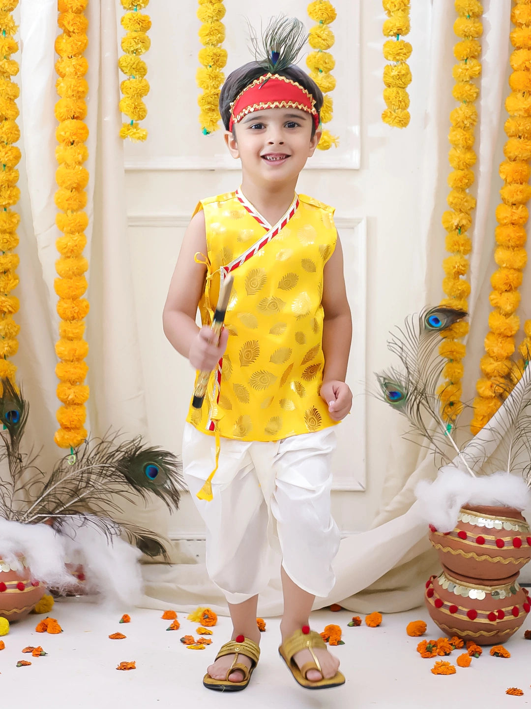 BownBee Morpankh Halfsleeve Dhoti Kurta With Mukut & Bansuri Set For Boys