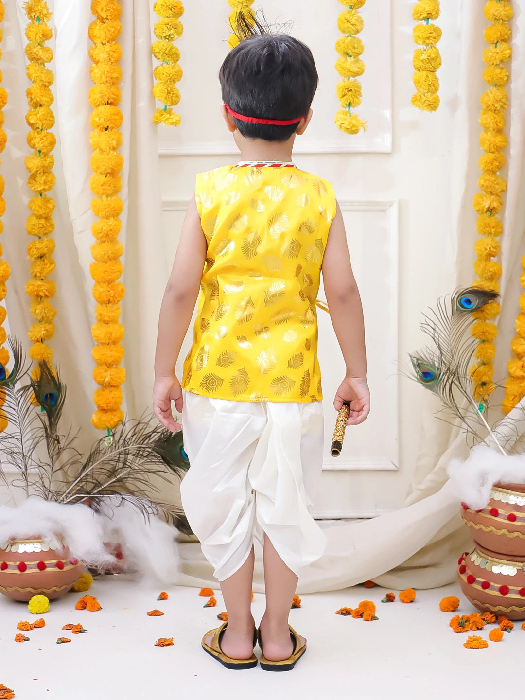 BownBee Morpankh Halfsleeve Dhoti Kurta With Mukut & Bansuri Set For Boys