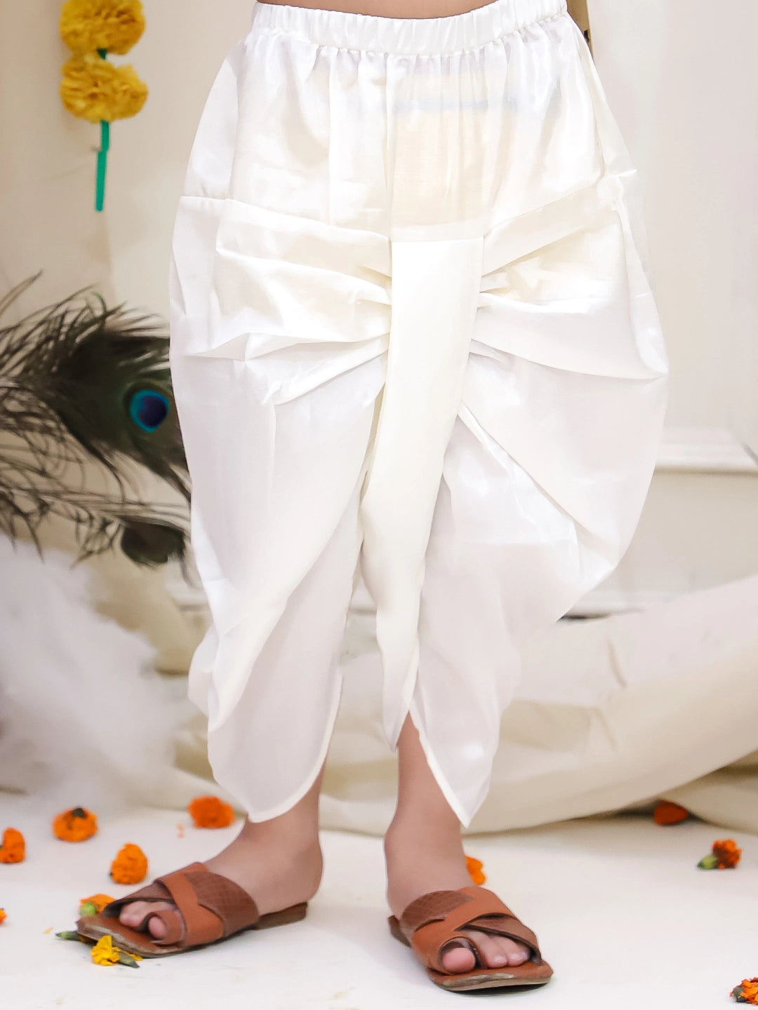 BownBee Morpankh Halfsleeve Dhoti Kurta With Mukut & Bansuri Set For Boys