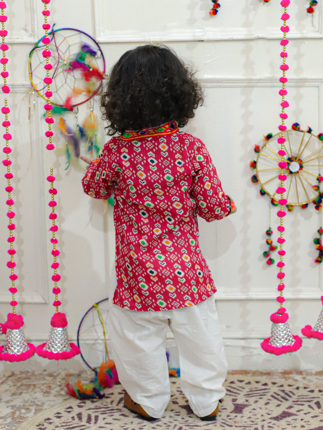 BownBee Kids Boys Navratri Dandiya  Garba  Embroidered Printed Cotton Kurta with Cotton Pajama- Pink