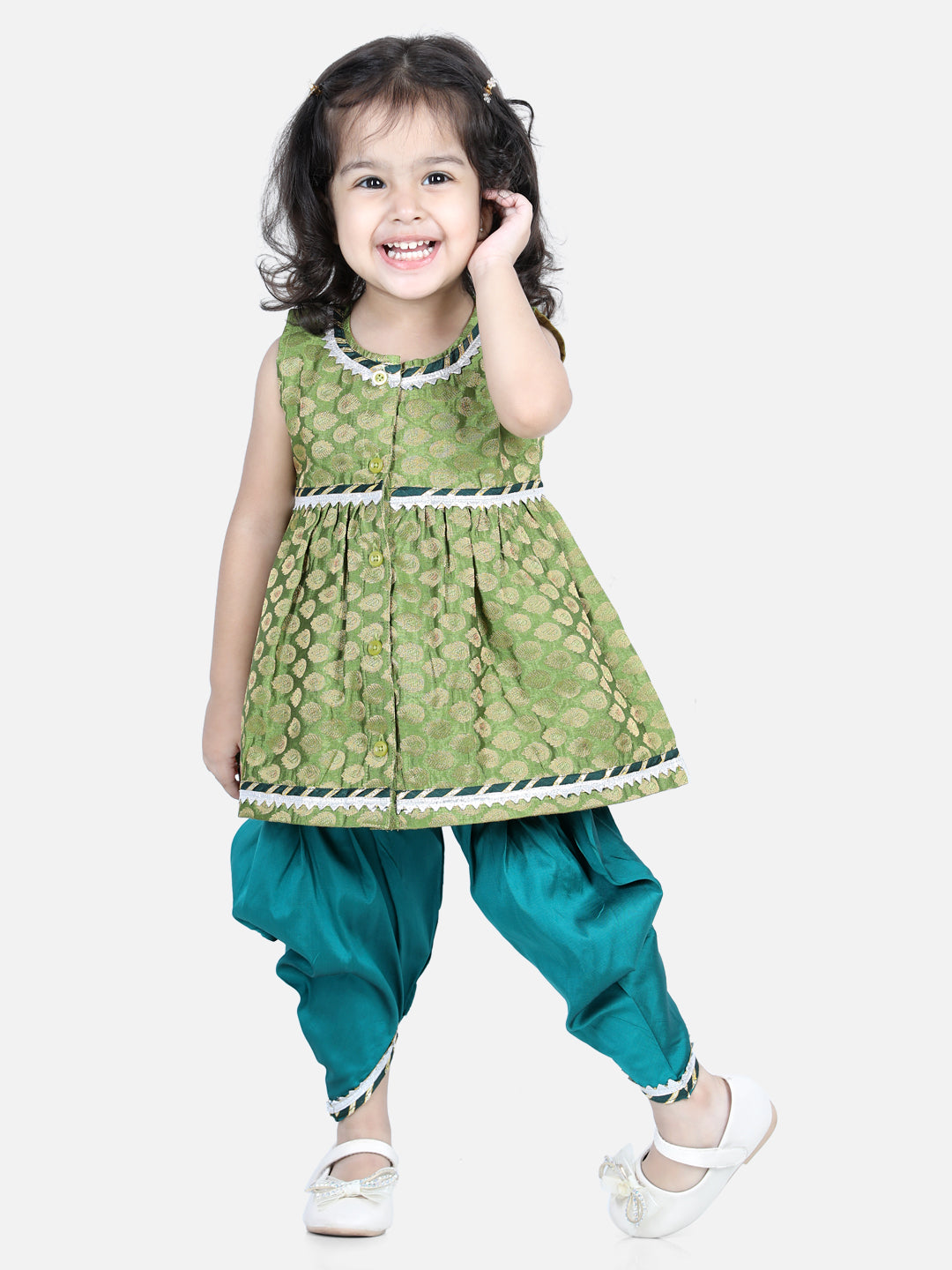 BownBee Sleeveless Jacquard Detailed Fit & Flare Top With Dhoti - Green