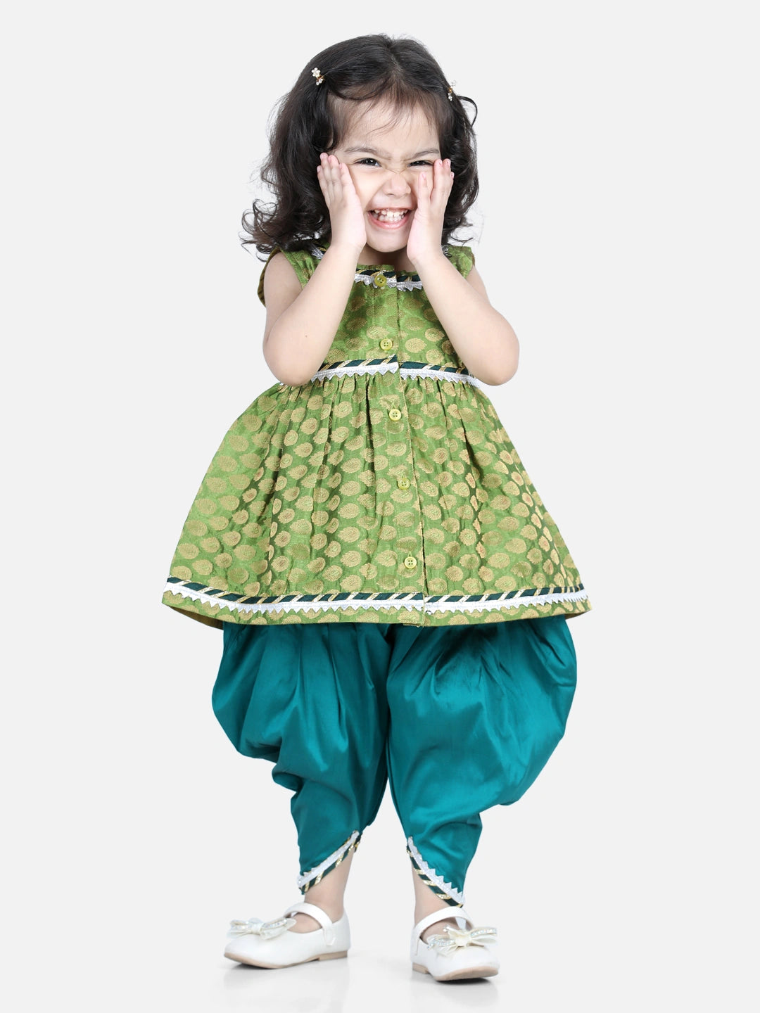 BownBee Sleeveless Jacquard Detailed Fit & Flare Top With Dhoti