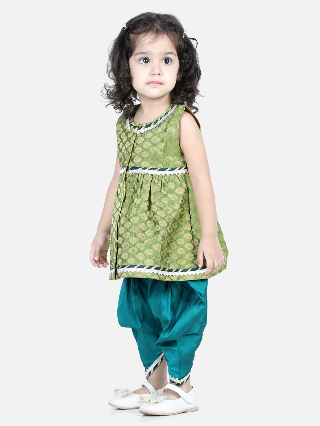 BownBee Sleeveless Jacquard Detailed Fit & Flare Top With Dhoti