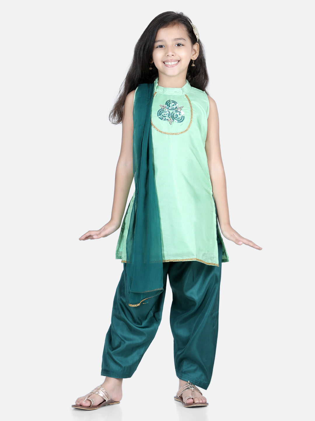 BownBee Hand Embroidered Sleeveless Silk Kurti With Salwar & Dupatta - Green