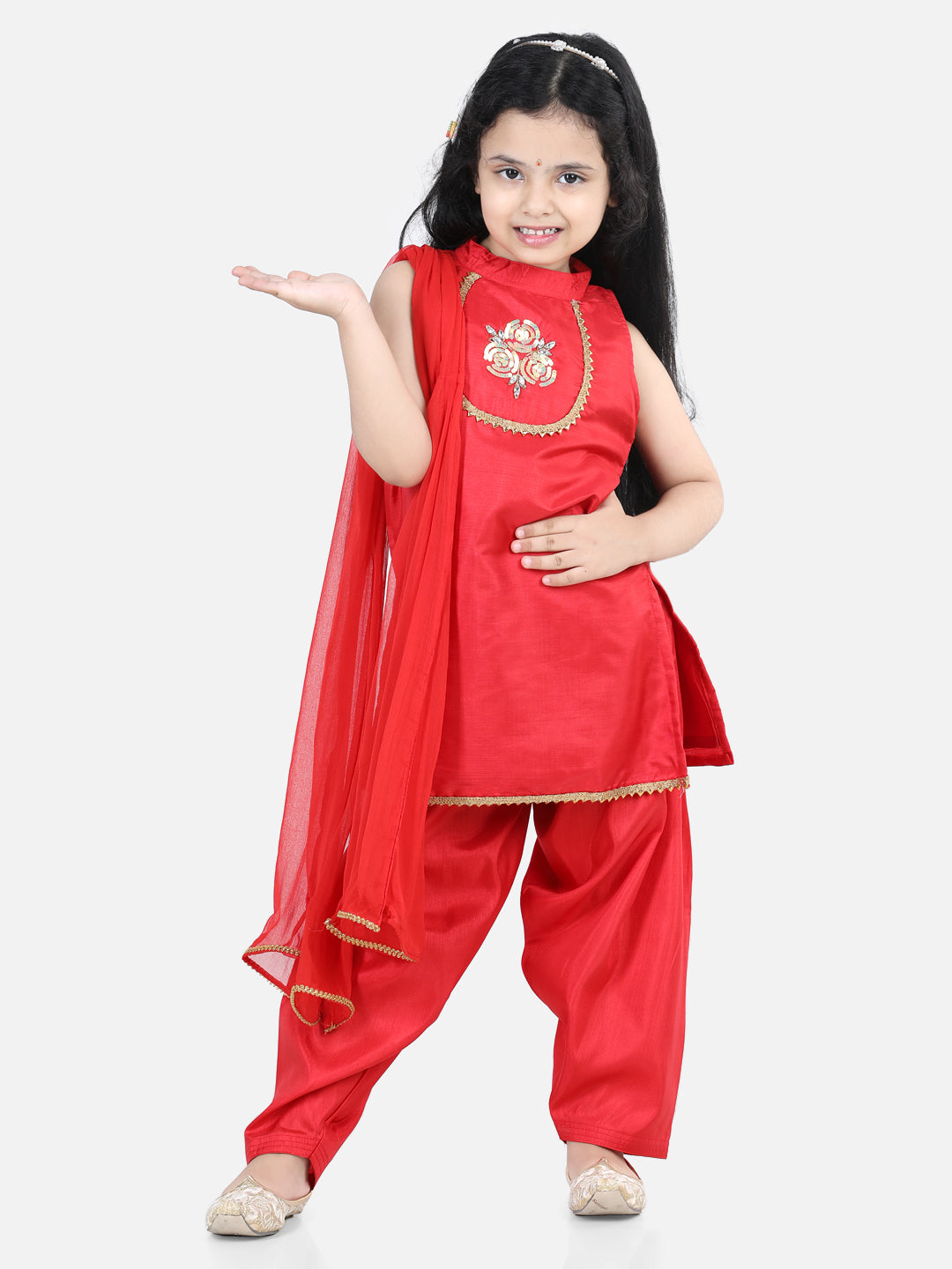 BownBee Hand Embroidered Sleeveless Silk Kurti With Salwar & Dupatta - Red