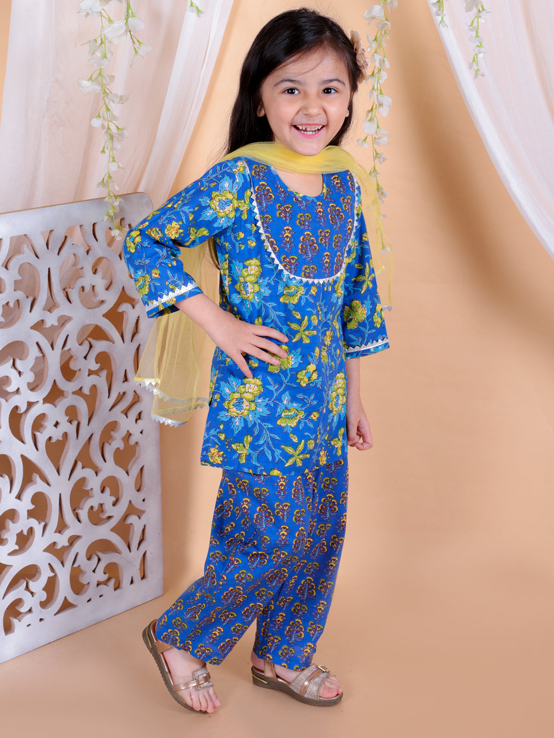 BownBee Girls Printed Pure Cotton Kurti with Pant with Dupatta Suits - Blue