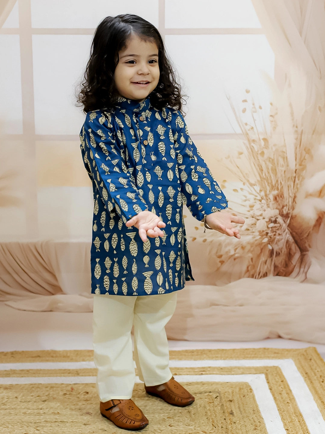 BownBee Boys Pure Cotton Fish Print Full Sleeve Kurta Pajama - Indigo