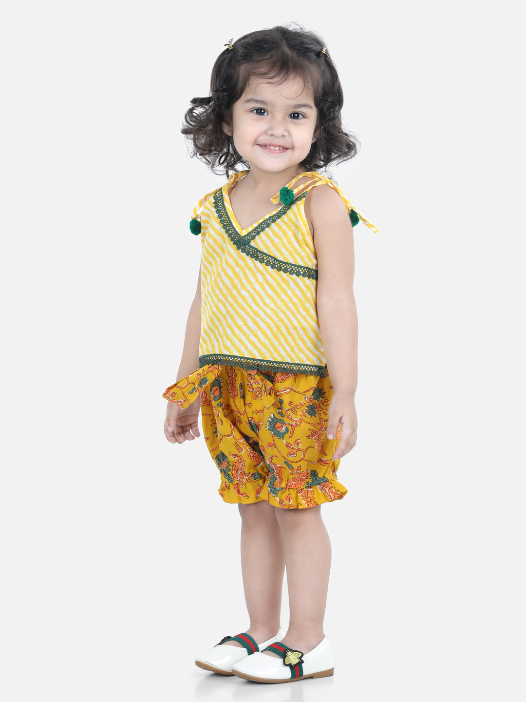 BownBee baby Girls Cotton Halter Neck Top with Bloomer - Yellow