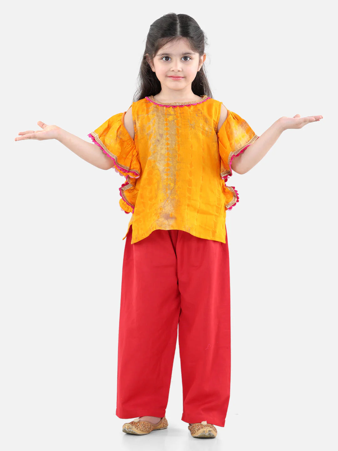 BownBee Cold Shoulder Half Sleeves Ruffle Detailing Top With Solid Pants