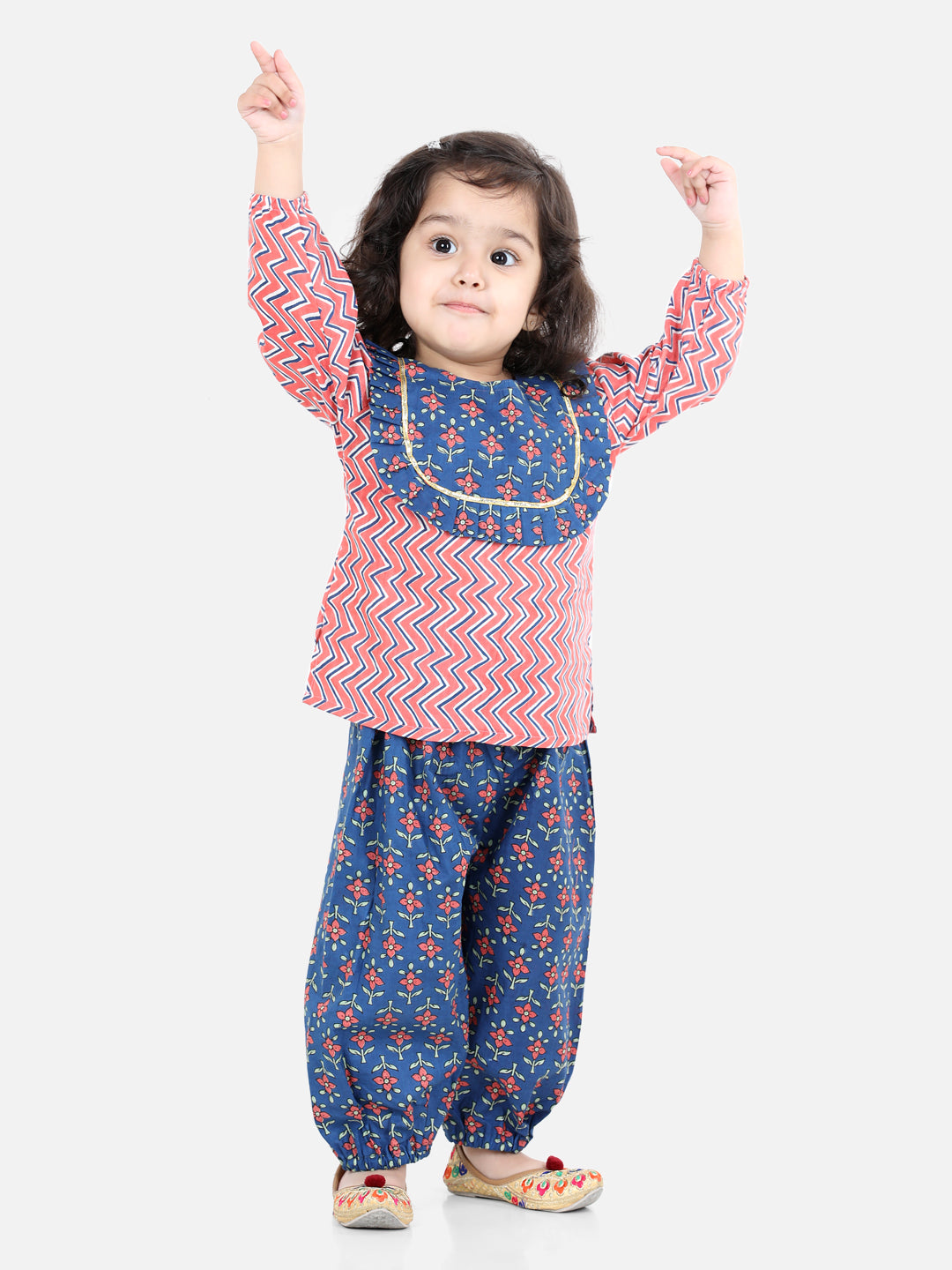 BownBee Full Sleeves Zig Zag Printed Top With Printed Harem Pants -Super Sale