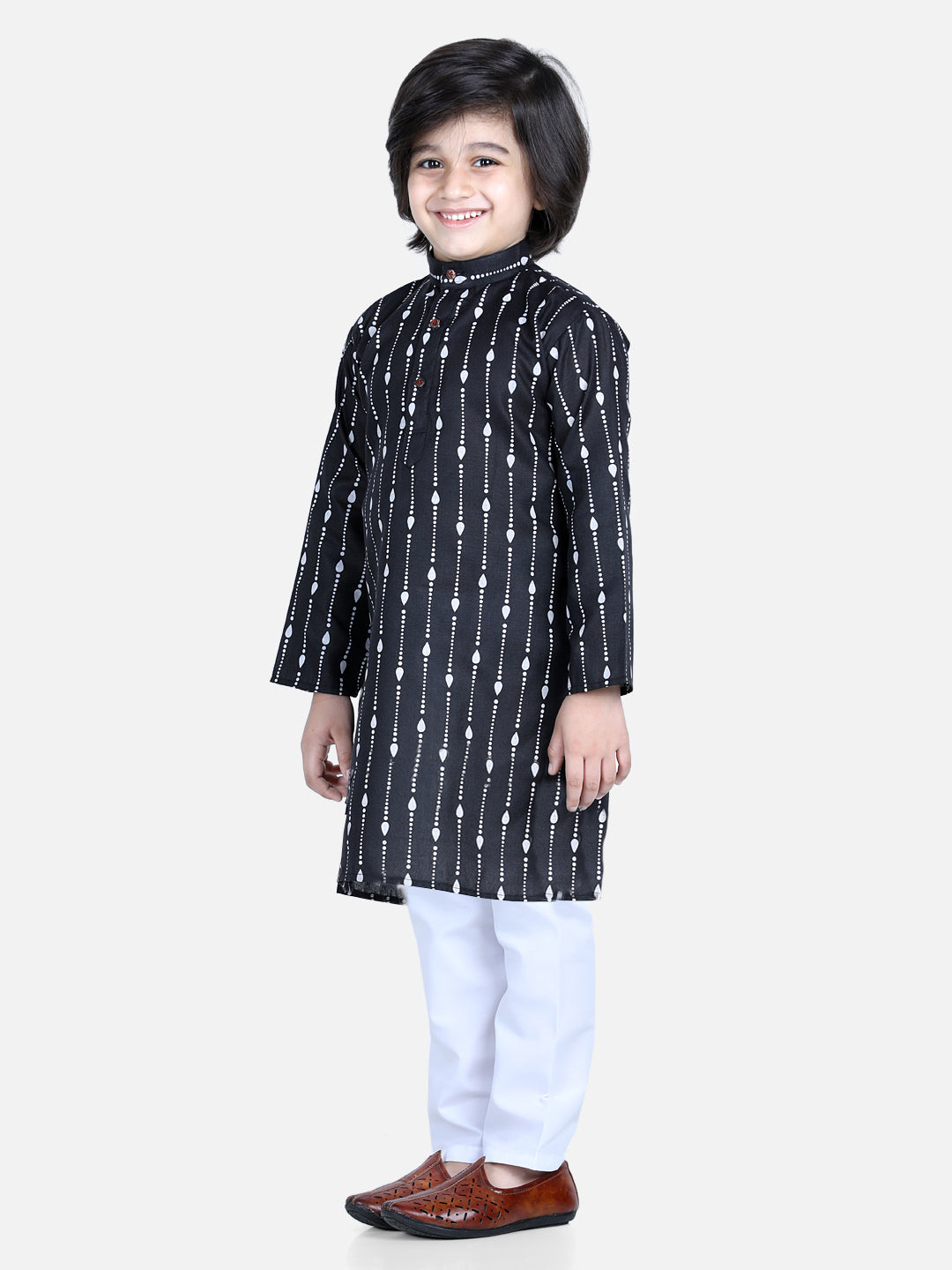 BownBee Printed Full Sleeves Dotted Lines Printed Kurta and Pajama Black