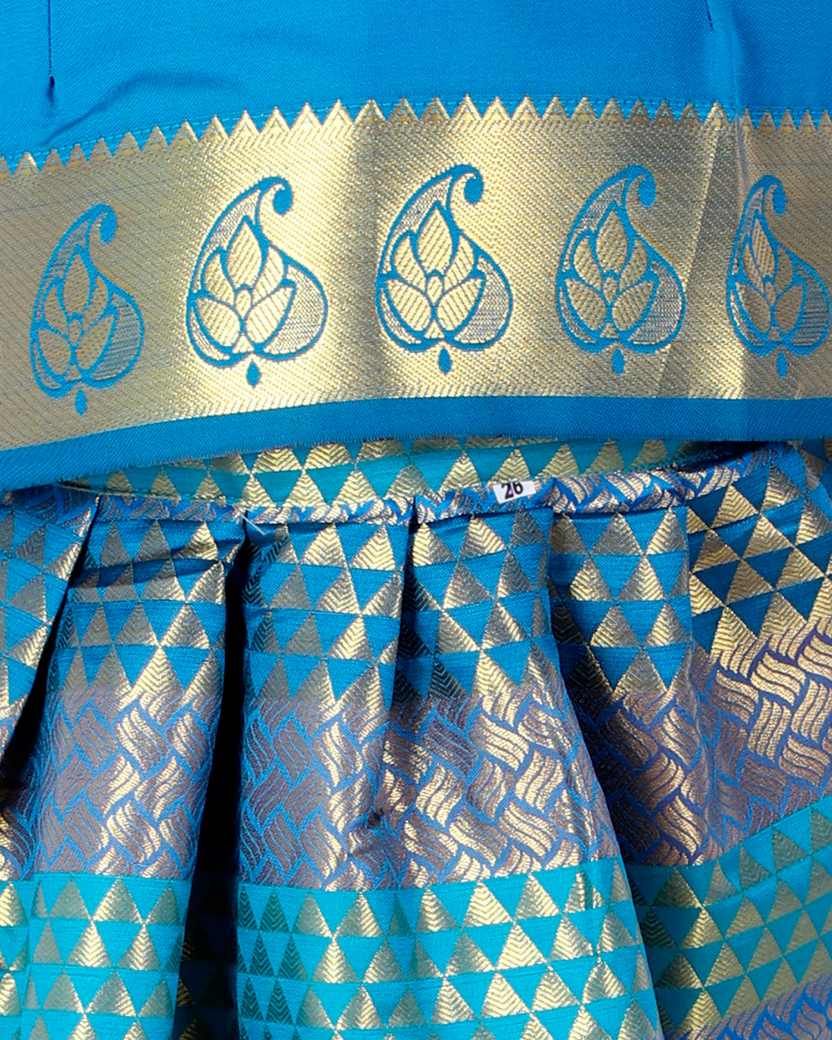 BownBee South Indian Ethnic Pavda Pattu Lehenga With Short Sleeves Choli - Blue