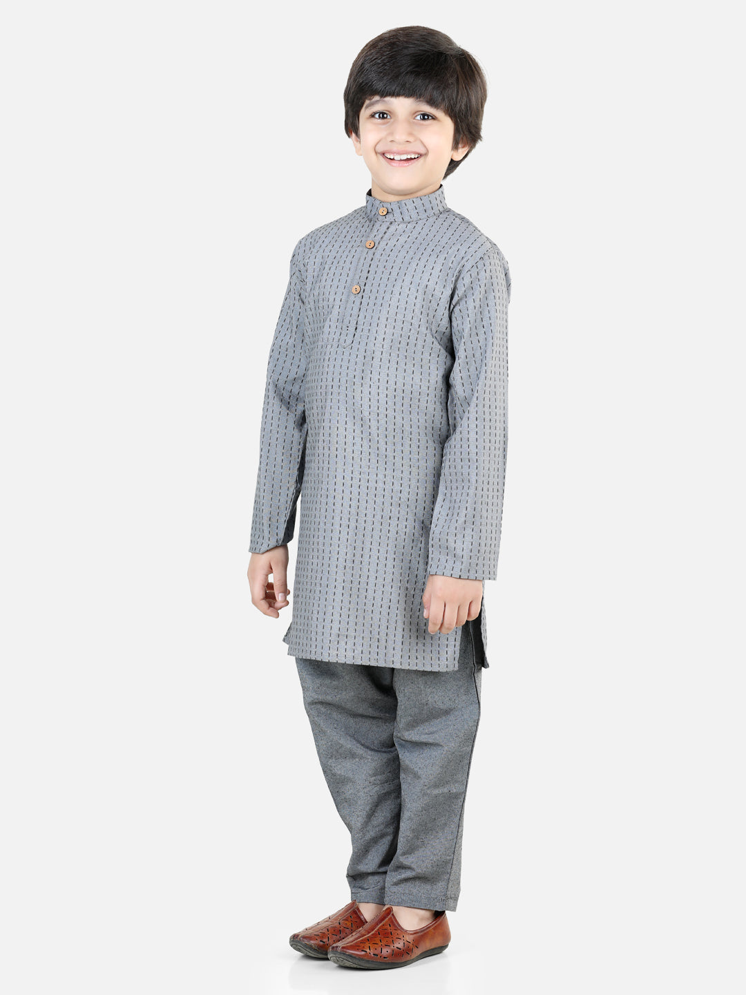 BownBee Full Sleeves Thread Worked Kurta Pajama - Grey