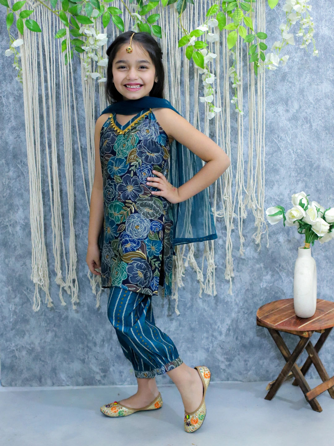BownBee Printed Halter Neck Kurti with Harem Pants &  Dupatta