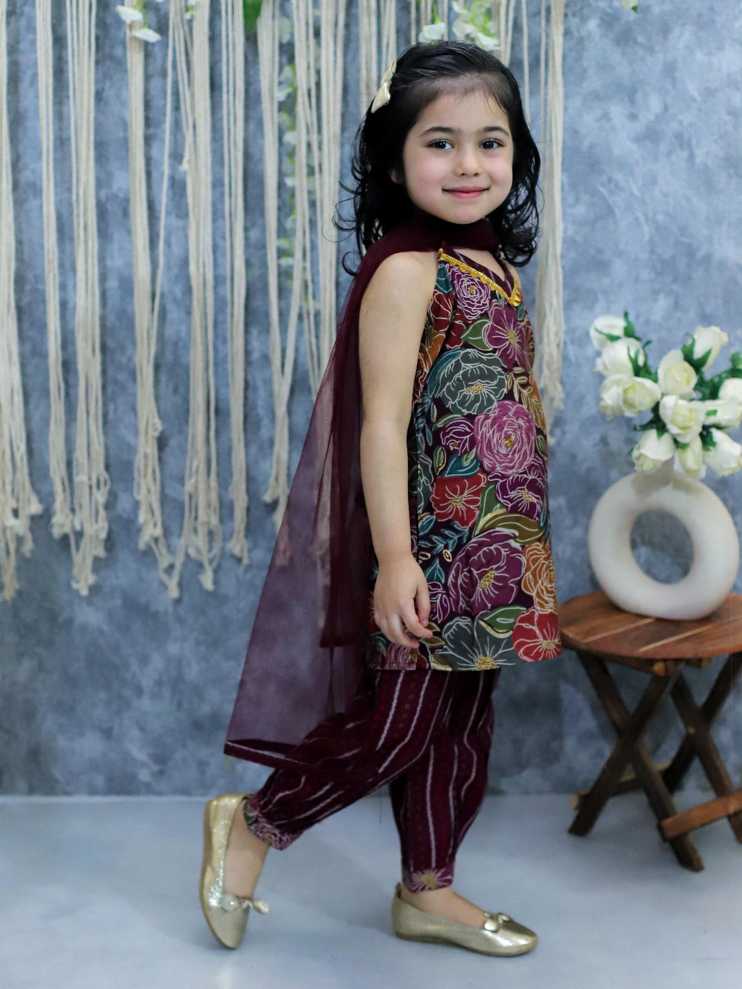 BownBee Girls Printed Halter Neck Kurti with Harem Pants & Dupatta