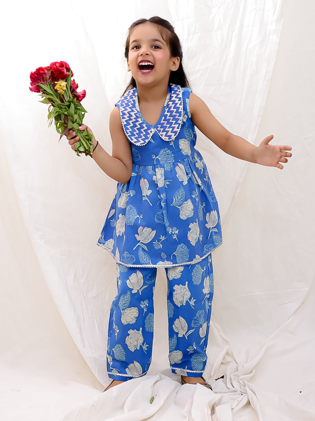 BownBee Floral Sleeveless Clothing Set for Girls | Ethnic Wear for Kids - Blue