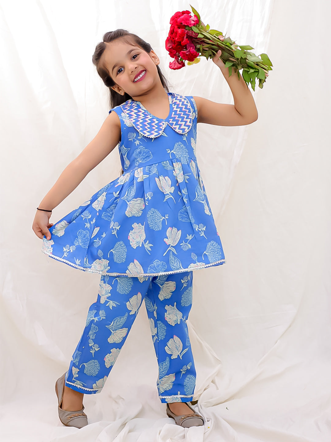 BownBee Floral Sleeveless Clothing Set for Girls | Ethnic Wear for Kids - Blue
