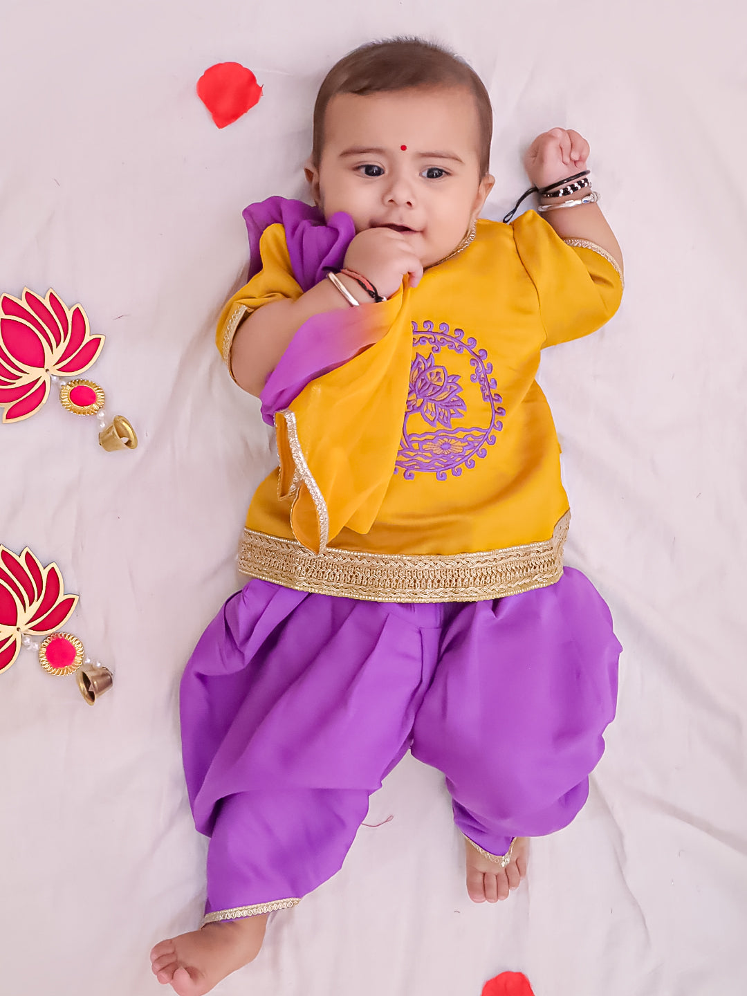 BownBee Cotton Embroidered Ethnic Suit Set & Kurta Dhoti Sibling Set For Infants - Yellow