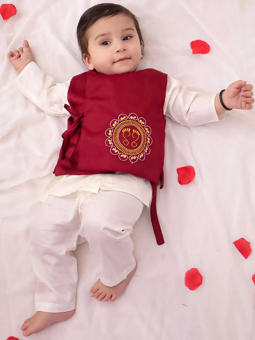 BownBee Pure Cotton Embroidered  Kurta Pajama With Jacket Set For Boys