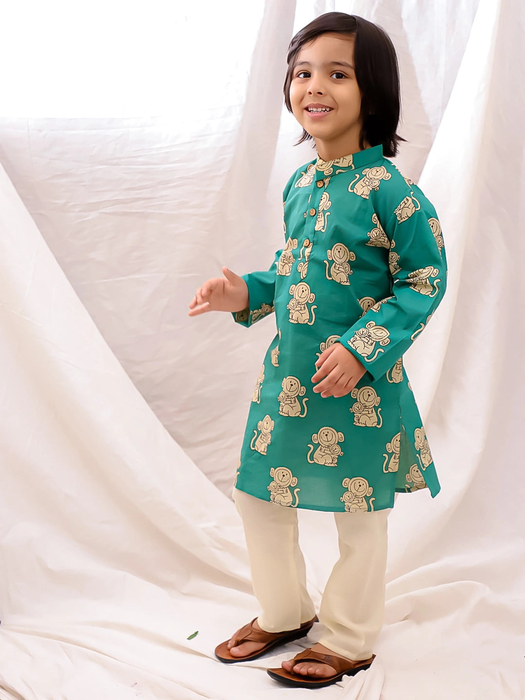 BownBee Pure Cotton Quirky Printed Full Sleeves Kurta Pajama Set For Boys