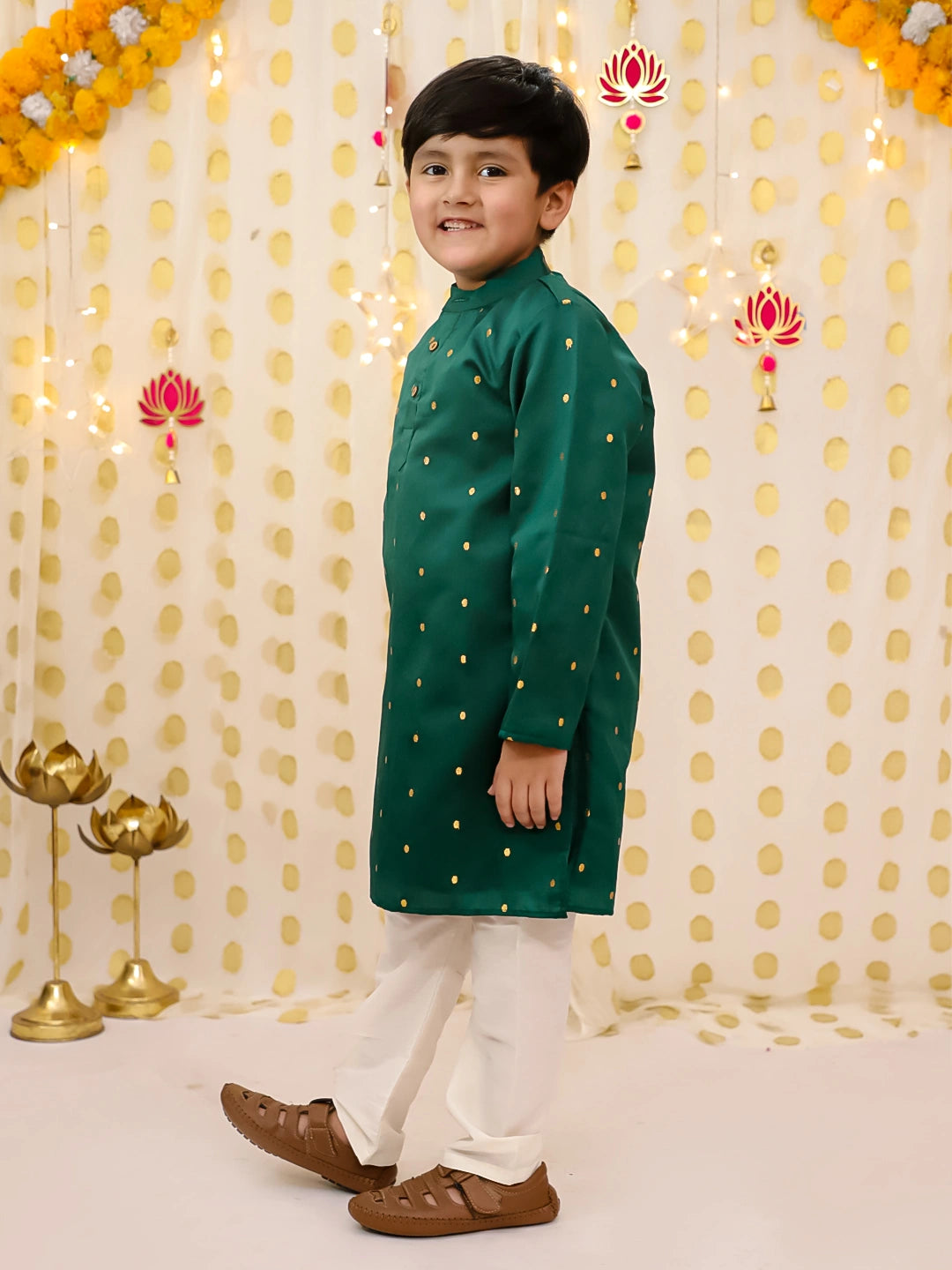 BownBee Festive FullSleeves Silk Kurta Pajama Set For Boys - Green