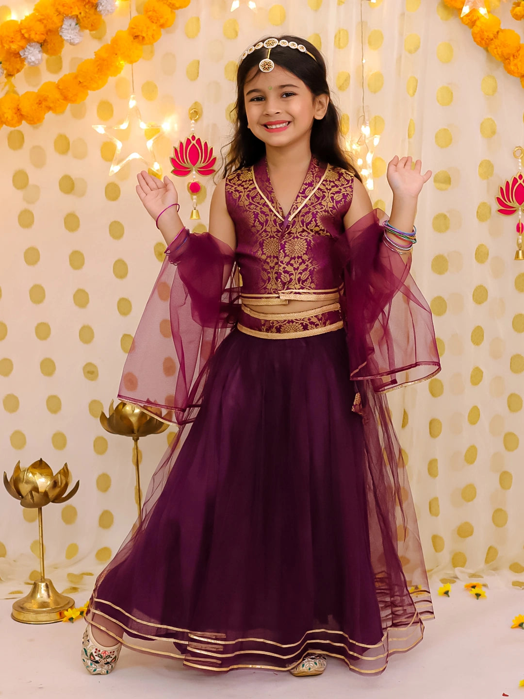 BownBee Sleeveless Jacquard Collared Choli With Net Lehenga Set For Girls