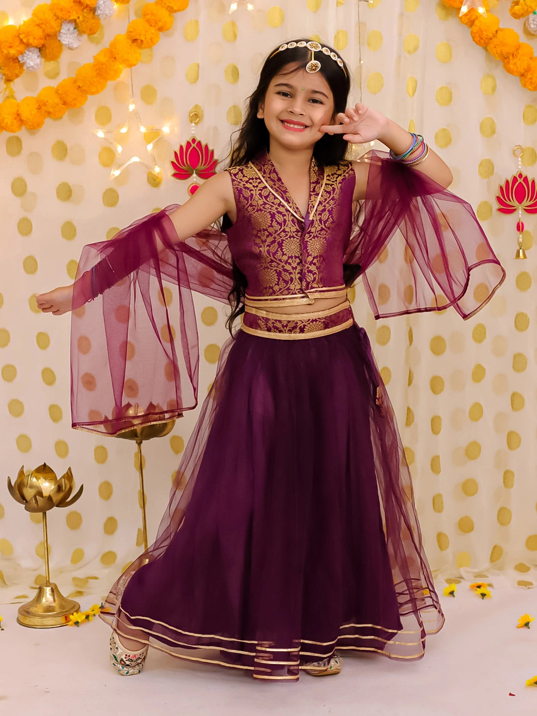 BownBee Sleeveless Jacquard Collared Choli With Net Lehenga Set For Girls