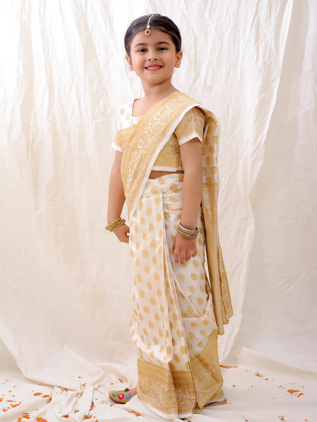 BownBee Ethnic Woven Design Ready To Wear Nauvari Saree For Girls