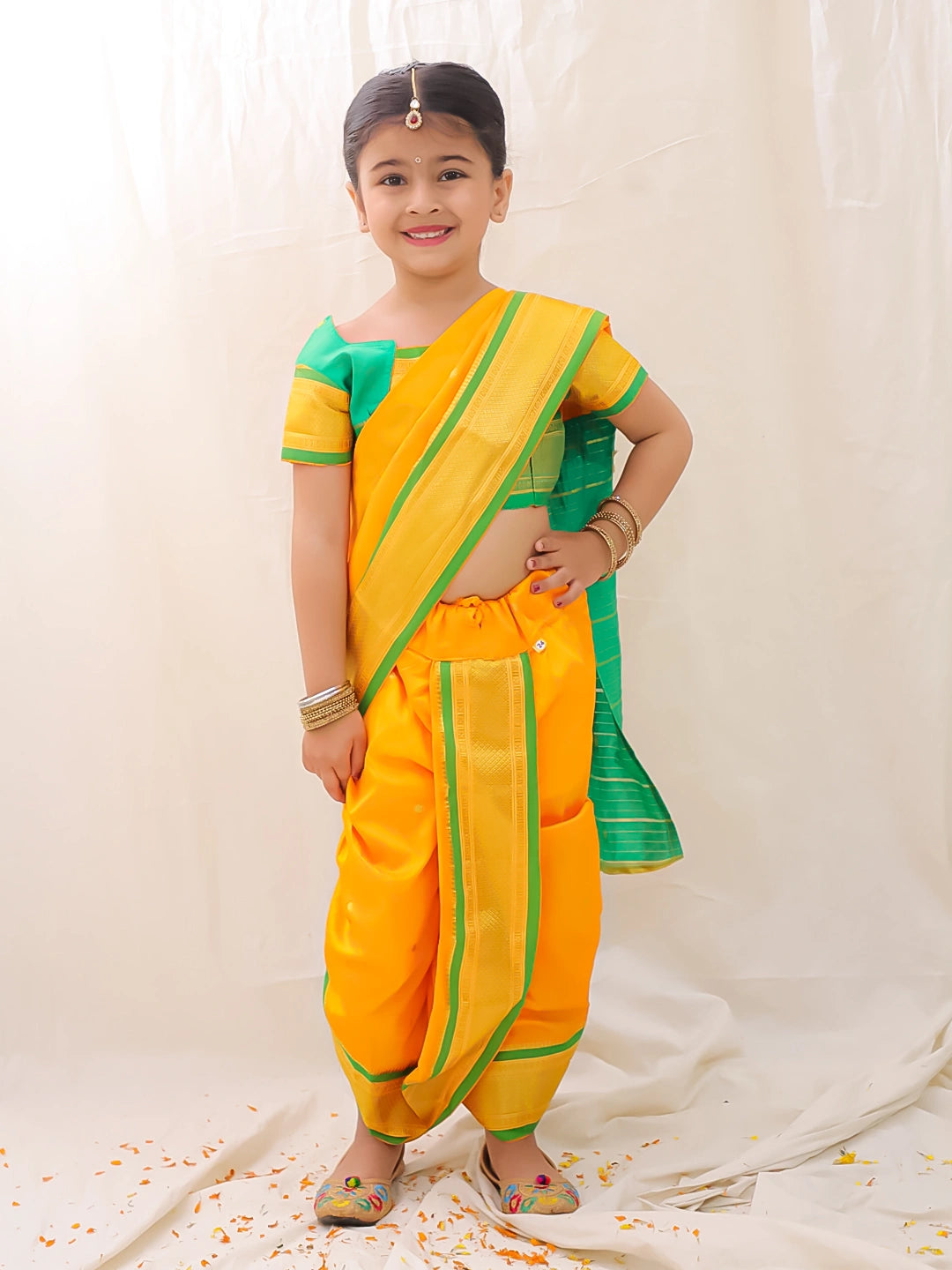 BownBee Ethnic Woven Design Ready To Wear Nauvari Saree For Girls