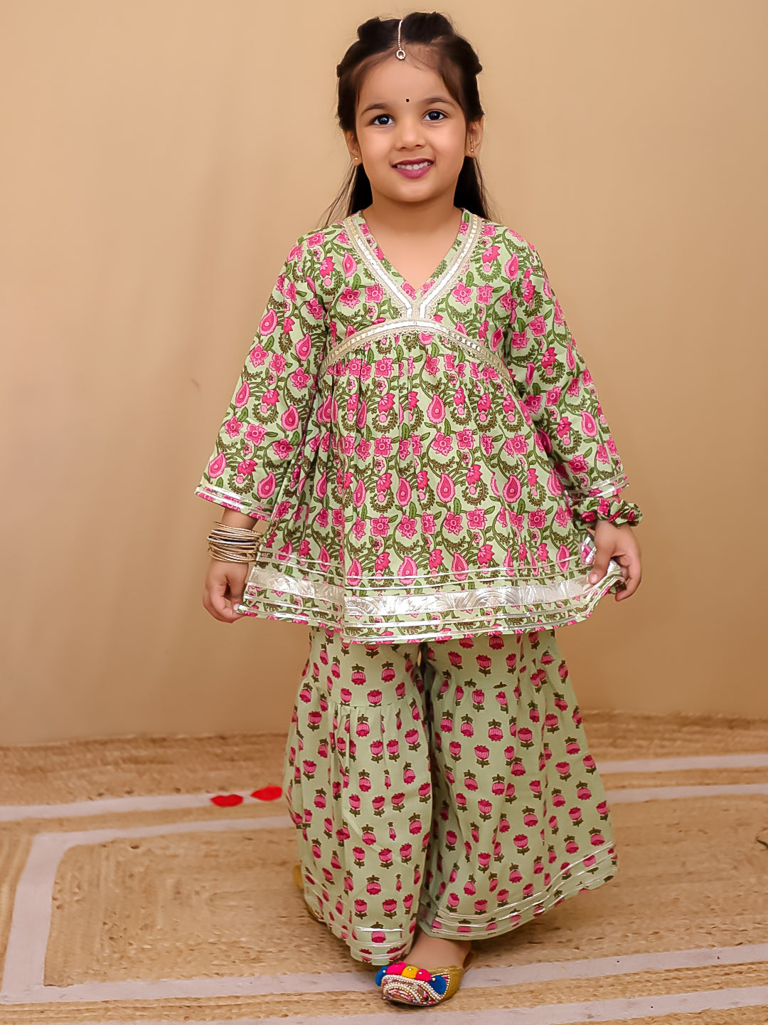 BownBee Pure Cotton Quater sleeves Printed Kurti With Sharara Set With matching Srunchie For Girls - Green