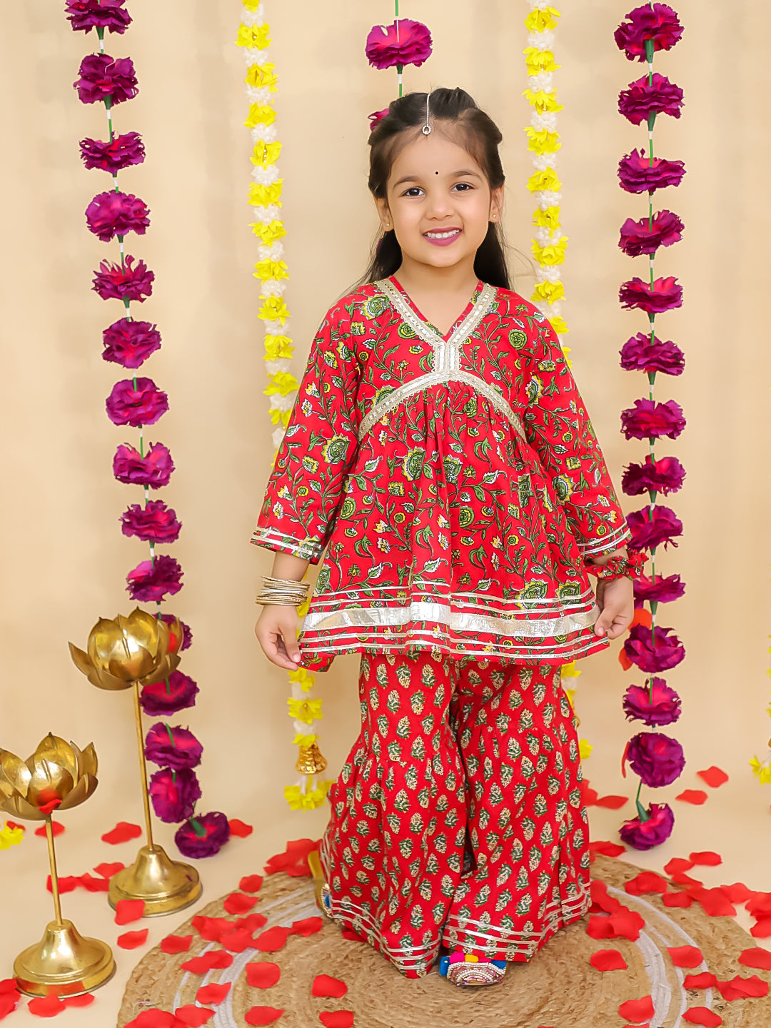 BownBee Pure Cotton Quater sleeves Printed Kurti With Sharara Set With matching Srunchie For Girls - Red
