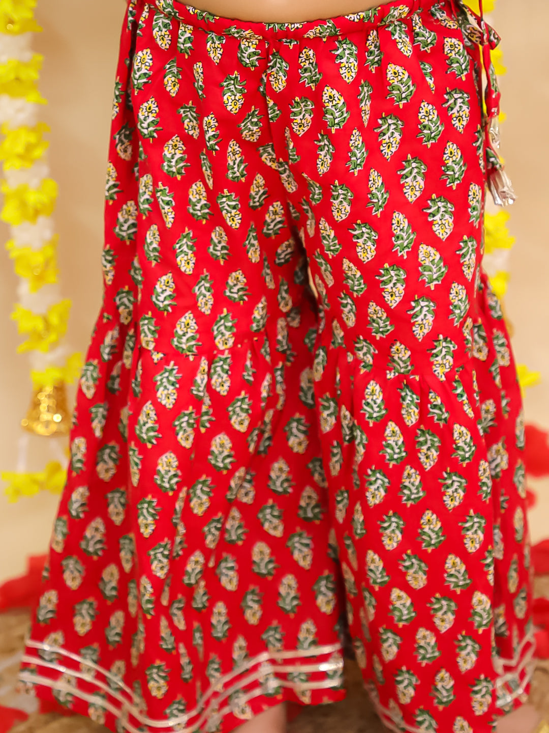 BownBee Pure Cotton Quater sleeves Printed Kurti With Sharara Set With matching Srunchie For Girls - Red