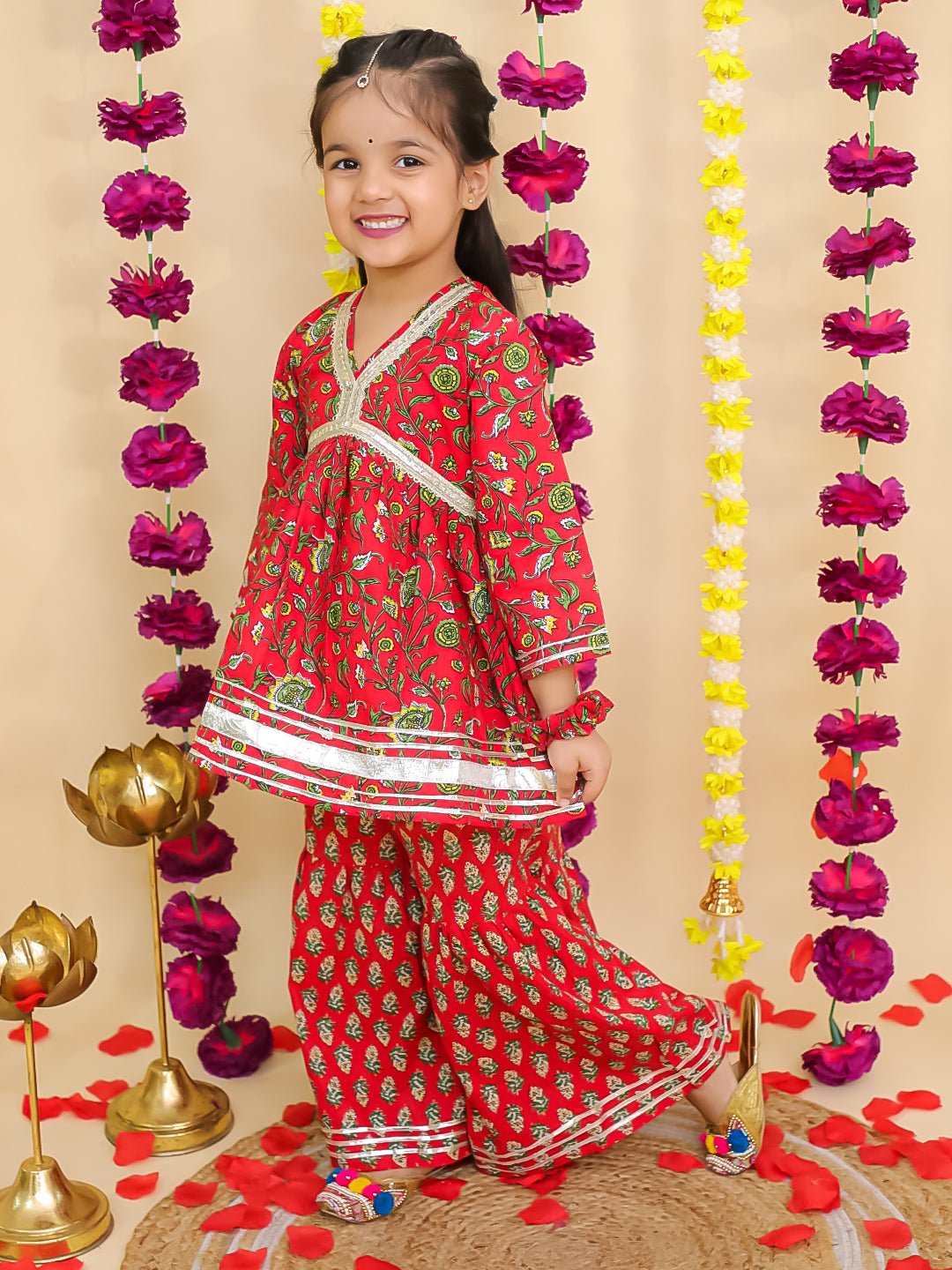 BownBee Pure Cotton Quater sleeves Printed Kurti With Sharara Set With matching Srunchie For Girls - Green