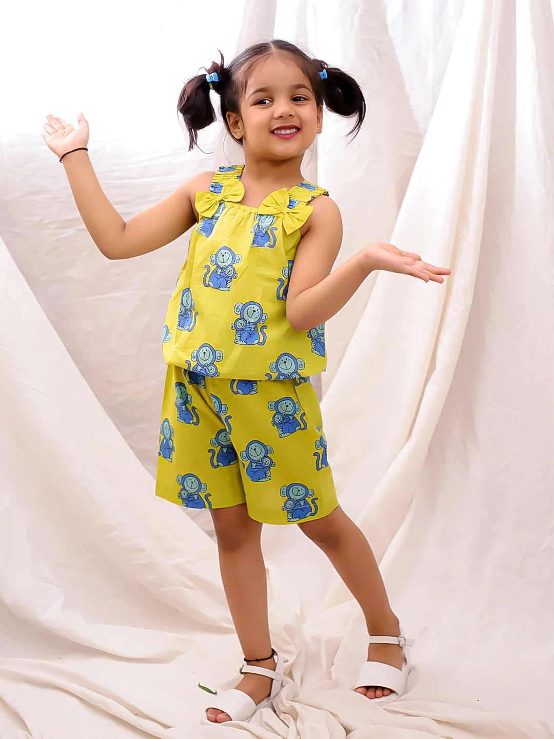 BownBee Pure Cotton Balloon Top And Shorts Set For Girls - Green