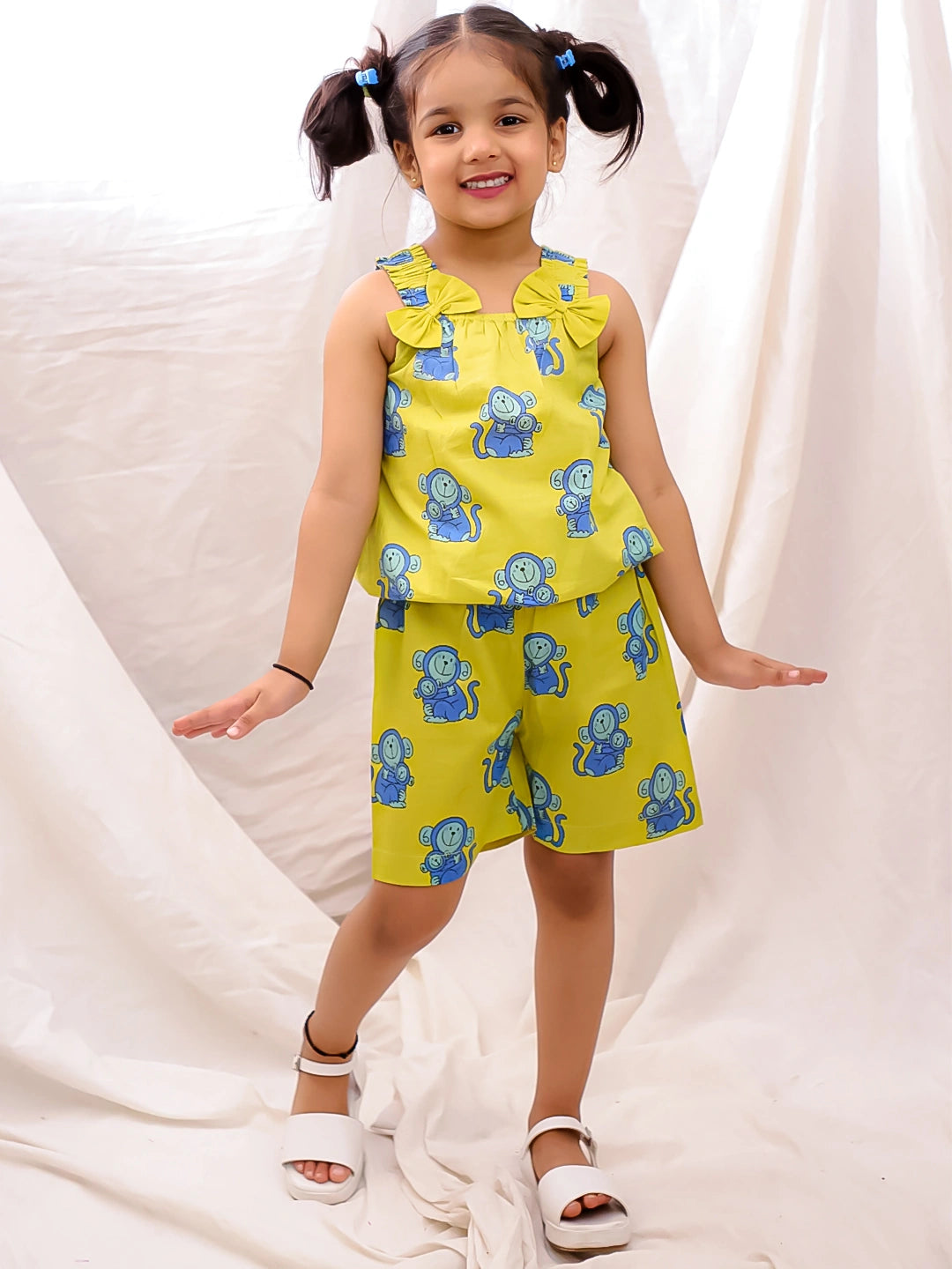 BownBee Pure Cotton Balloon Top And Shorts Set For Girls - Green