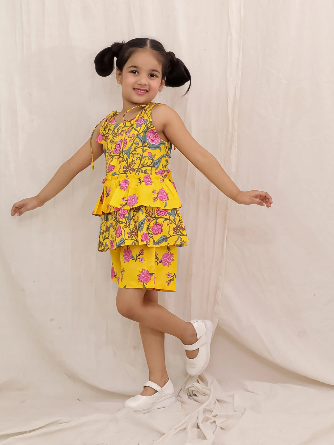 BownBee Pure Cotton Printed Tier Top And Shorts Set For Girls - Yellow