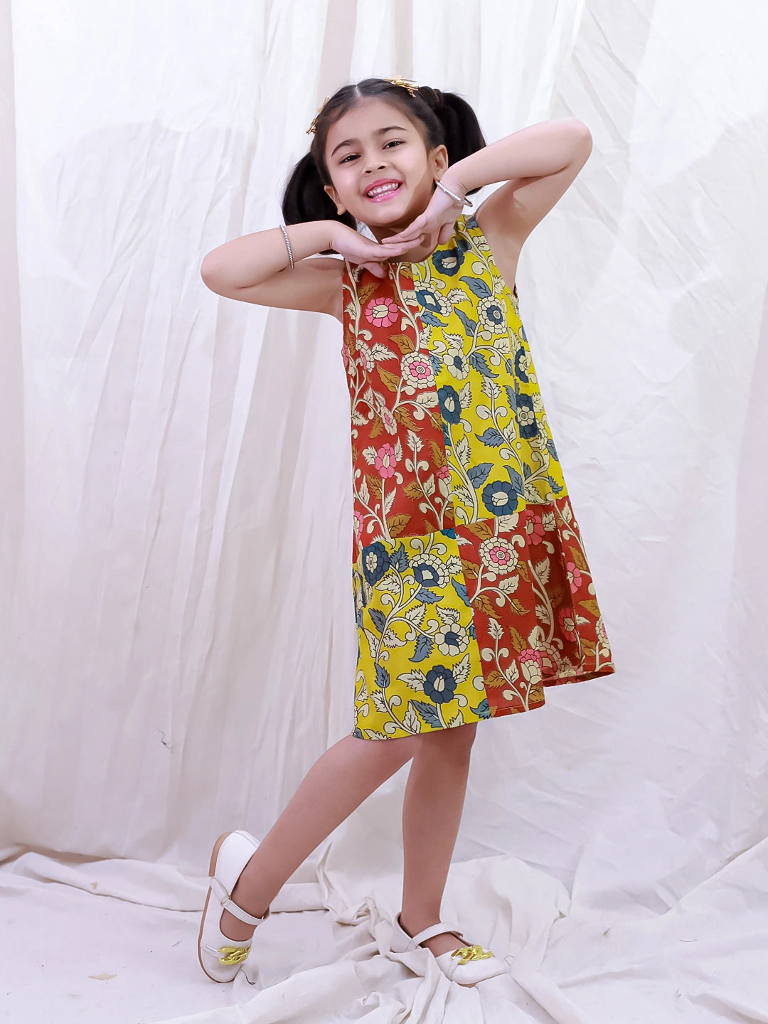 BownBee Pure Cotton Sleeveless Bandhni Printed  Color Block  Summer Dress For Girls