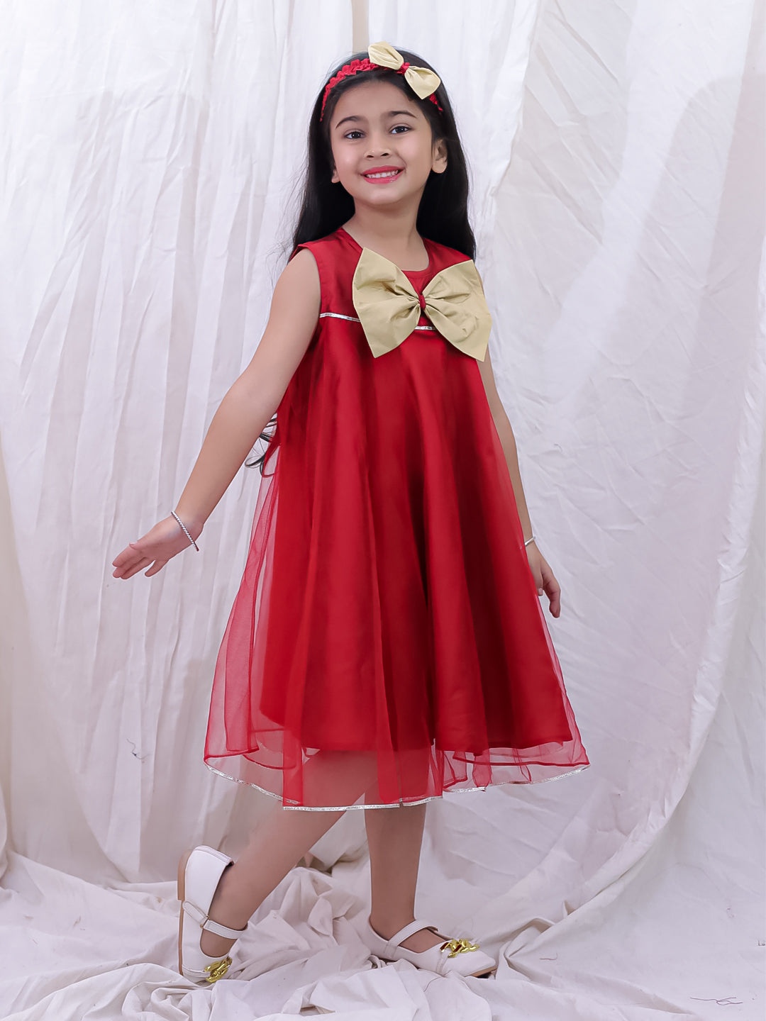 BownBee Sleeveless Taffeta Party Frock With Hairband For Girls - Red